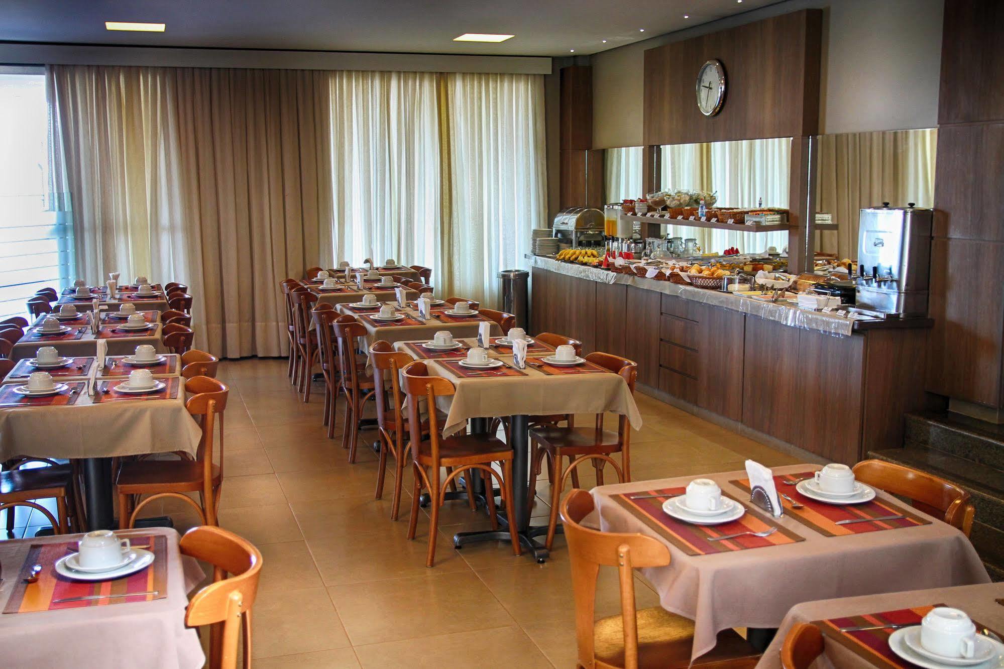 Orion Hotel Itumbiara Bagian luar foto